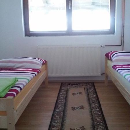 Apartment Laura Gracac  ภายนอก รูปภาพ